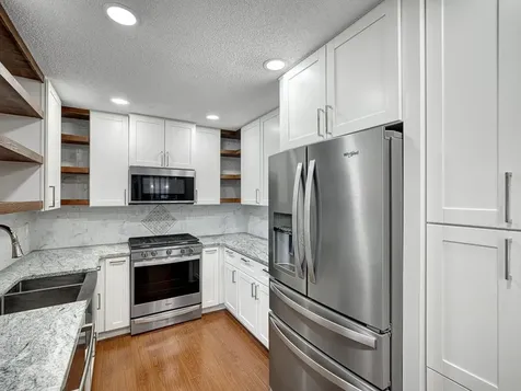 7633 Maplebrook Parkway N Brooklyn Park MN 55445