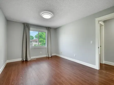 7633 Maplebrook Parkway N Brooklyn Park MN 55445