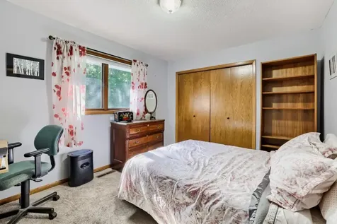 4356 Grimes Avenue N Robbinsdale MN 55422