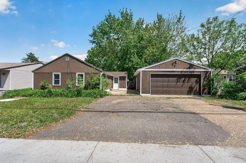 225 6th Avenue SE Osseo MN 55369