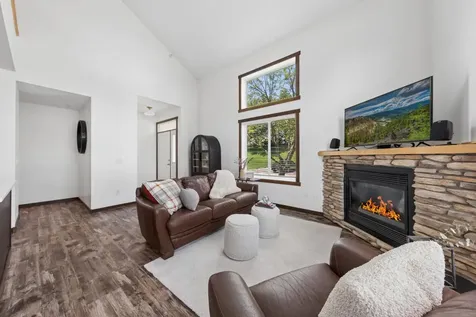 3800 Abercrombie Lane Stillwater MN 55082