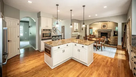 4015 Hosford Hills Road Eagan MN 55123