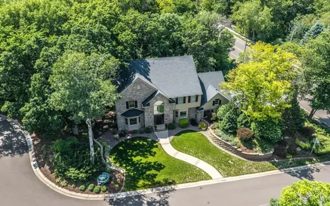 4015 Hosford Hills Road Eagan MN 55123