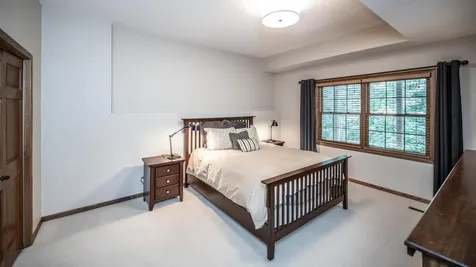 4015 Hosford Hills Road Eagan MN 55123