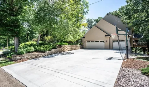 4015 Hosford Hills Road Eagan MN 55123
