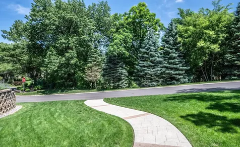 4015 Hosford Hills Road Eagan MN 55123