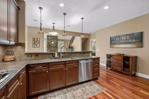 1454 Steeplechase Lane Eagan MN 55122