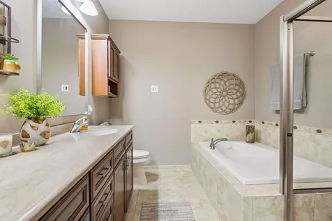 1454 Steeplechase Lane Eagan MN 55122