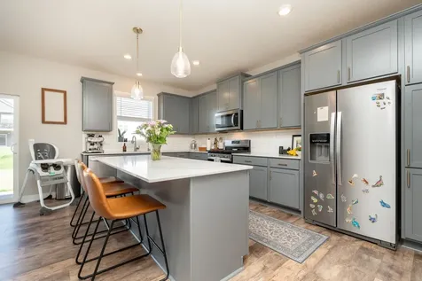 1716 Rainier Drive Shakopee MN 55379
