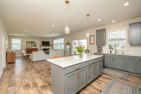 1716 Rainier Drive Shakopee MN 55379