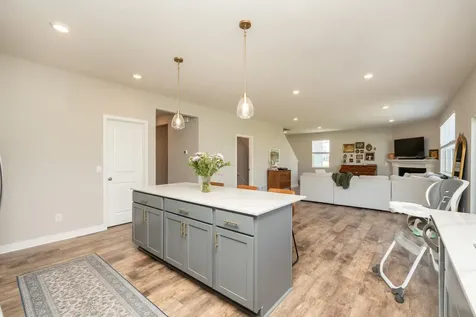 1716 Rainier Drive Shakopee MN 55379