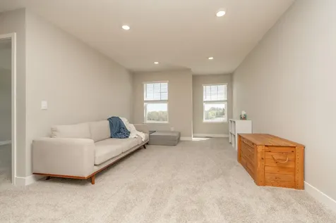 1716 Rainier Drive Shakopee MN 55379