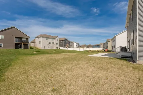 1716 Rainier Drive Shakopee MN 55379