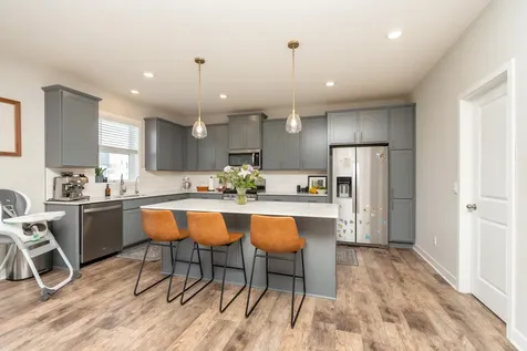 1716 Rainier Drive Shakopee MN 55379