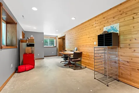 2000 Schmidt Court SE Rochester MN 55904