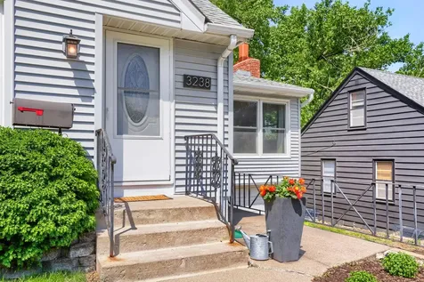 3238 Taylor Street NE Minneapolis MN 55418
