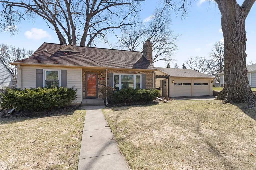 5037 Oxford Avenue Edina MN 55436