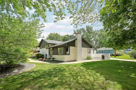 2817 W 108th Street Bloomington MN 55431