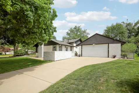2817 W 108th Street Bloomington MN 55431