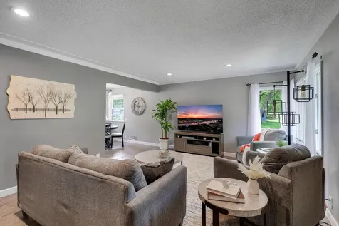2817 W 108th Street Bloomington MN 55431
