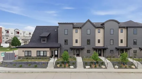 4162 Arthur Drive S Fargo ND 58104
