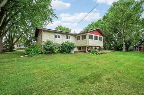 360 Sophia Avenue Hamburg MN 55339
