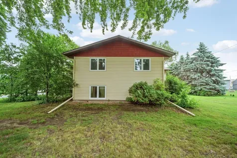360 Sophia Avenue Hamburg MN 55339