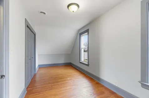 902 Dodd Road West Saint Paul MN 55118