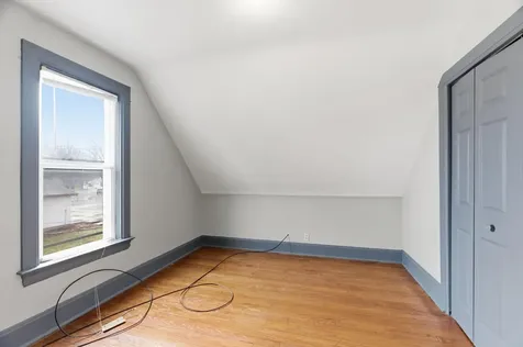 902 Dodd Road West Saint Paul MN 55118