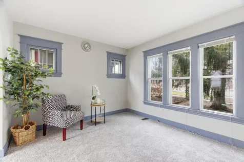 902 Dodd Road West Saint Paul MN 55118