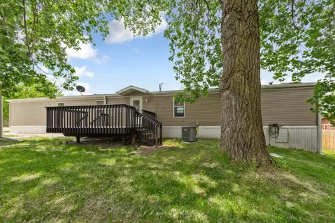 718 Rose Drive Faribault MN 55021
