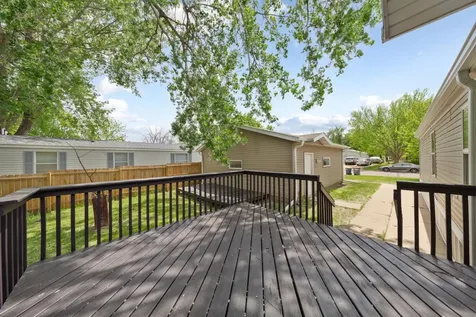 718 Rose Drive Faribault MN 55021