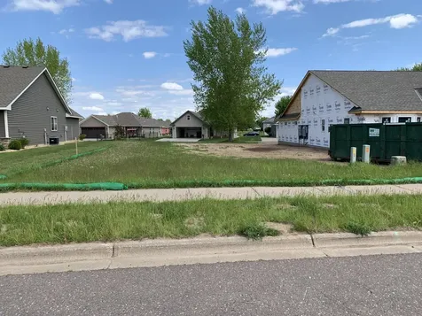 2242 8th Lane SE Cambridge MN 55008