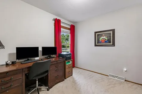 20460 Idalia Avenue Lakeville MN 55044