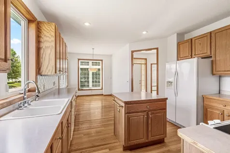 16568 Irwindale Way Lakeville MN 55044