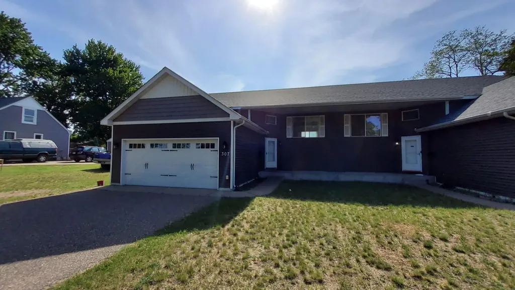 307 13th Avenue N Princeton MN 55371