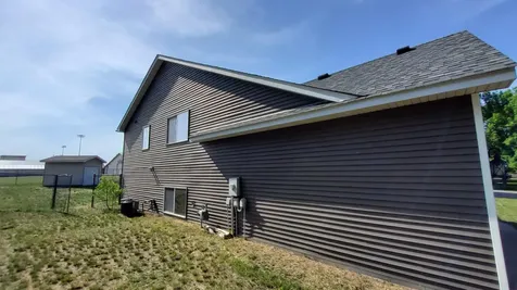 307 13th Avenue N Princeton MN 55371