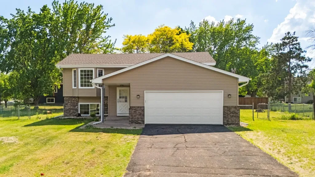 11874 Jonquil Street NW Coon Rapids MN 55433