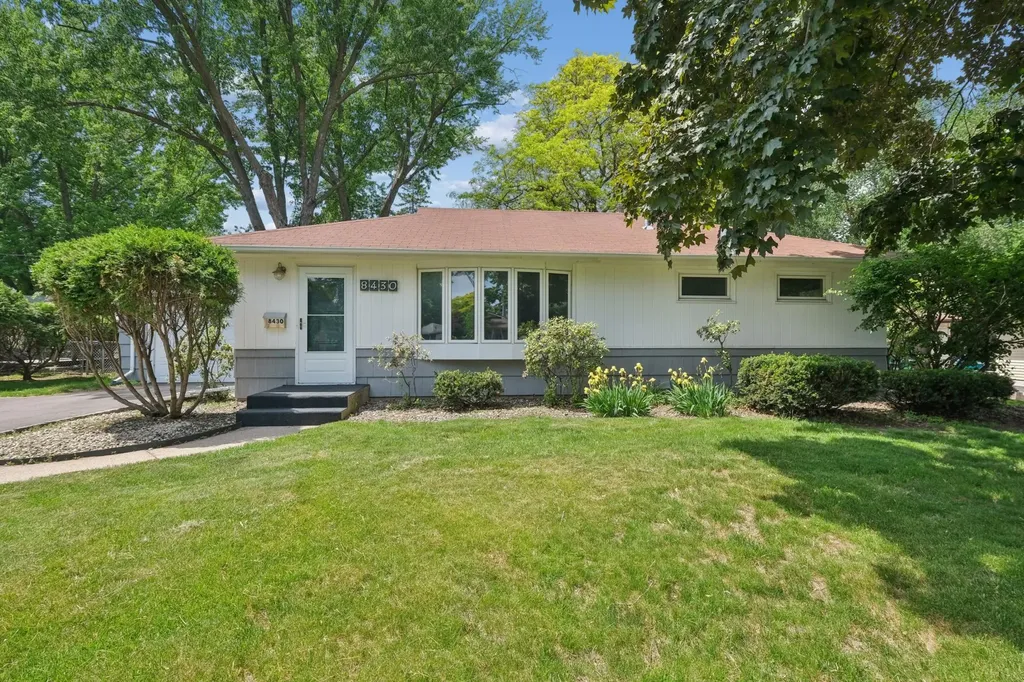 8430 Knox Avenue S Bloomington MN 55431