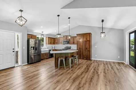 604 Nelson Lane Center City MN 55012