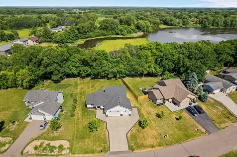 604 Nelson Lane Center City MN 55012