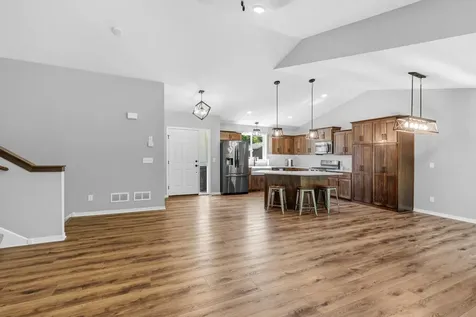 604 Nelson Lane Center City MN 55012