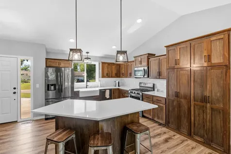 604 Nelson Lane Center City MN 55012