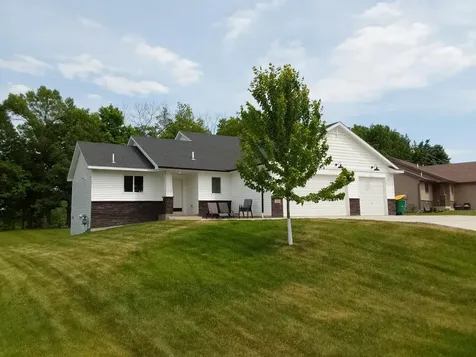 604 Nelson Lane Center City MN 55012