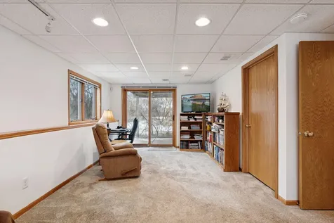 9487 Winslow N Maple Grove MN 55311