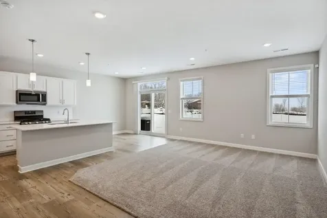 9422 4th Street N Lake Elmo MN 55042