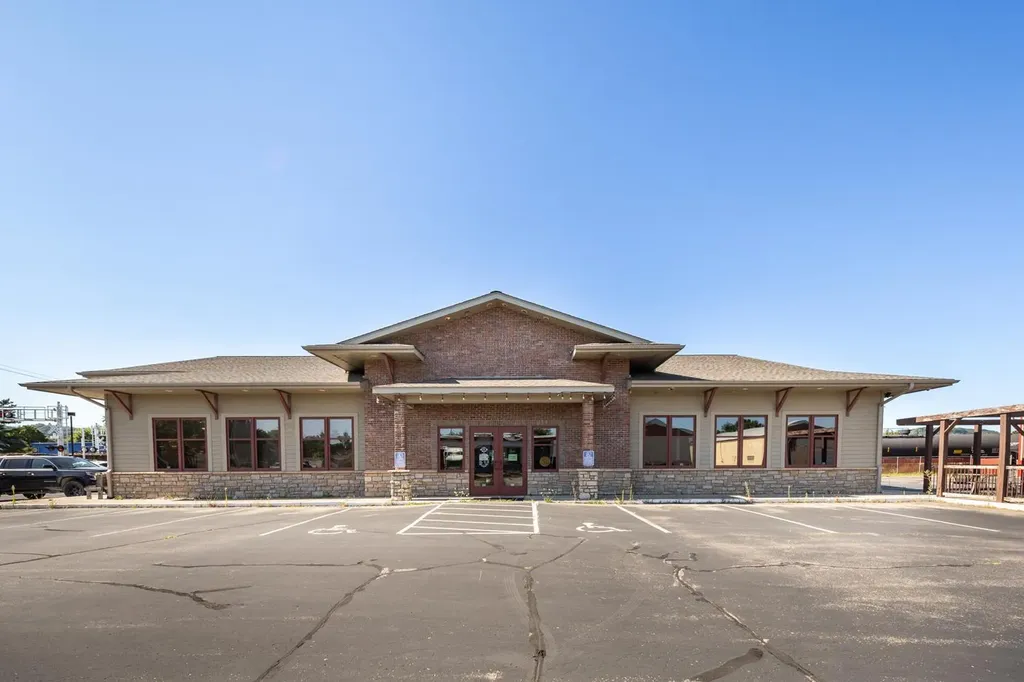 800 W Lyon Avenue Lake City MN 55041