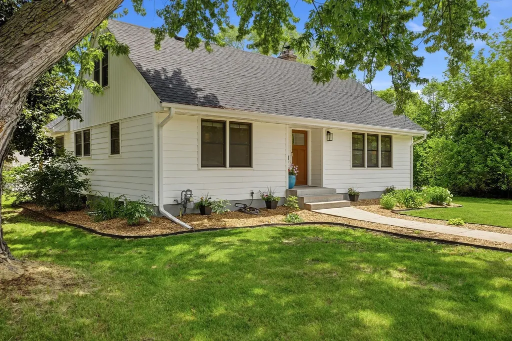 8401 15th Avenue S Bloomington MN 55425