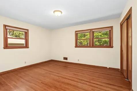 2918 Armour Terrace Saint Anthony MN 55418