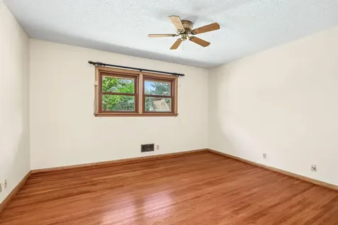 2918 Armour Terrace Saint Anthony MN 55418